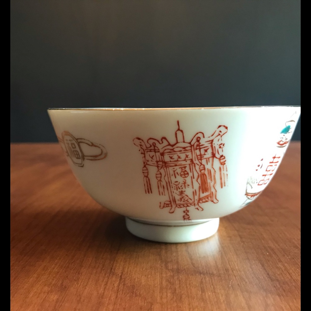 Delicate Taiwan dip Bowl hand painted side detailing 4.25” diameter,  2.25” high